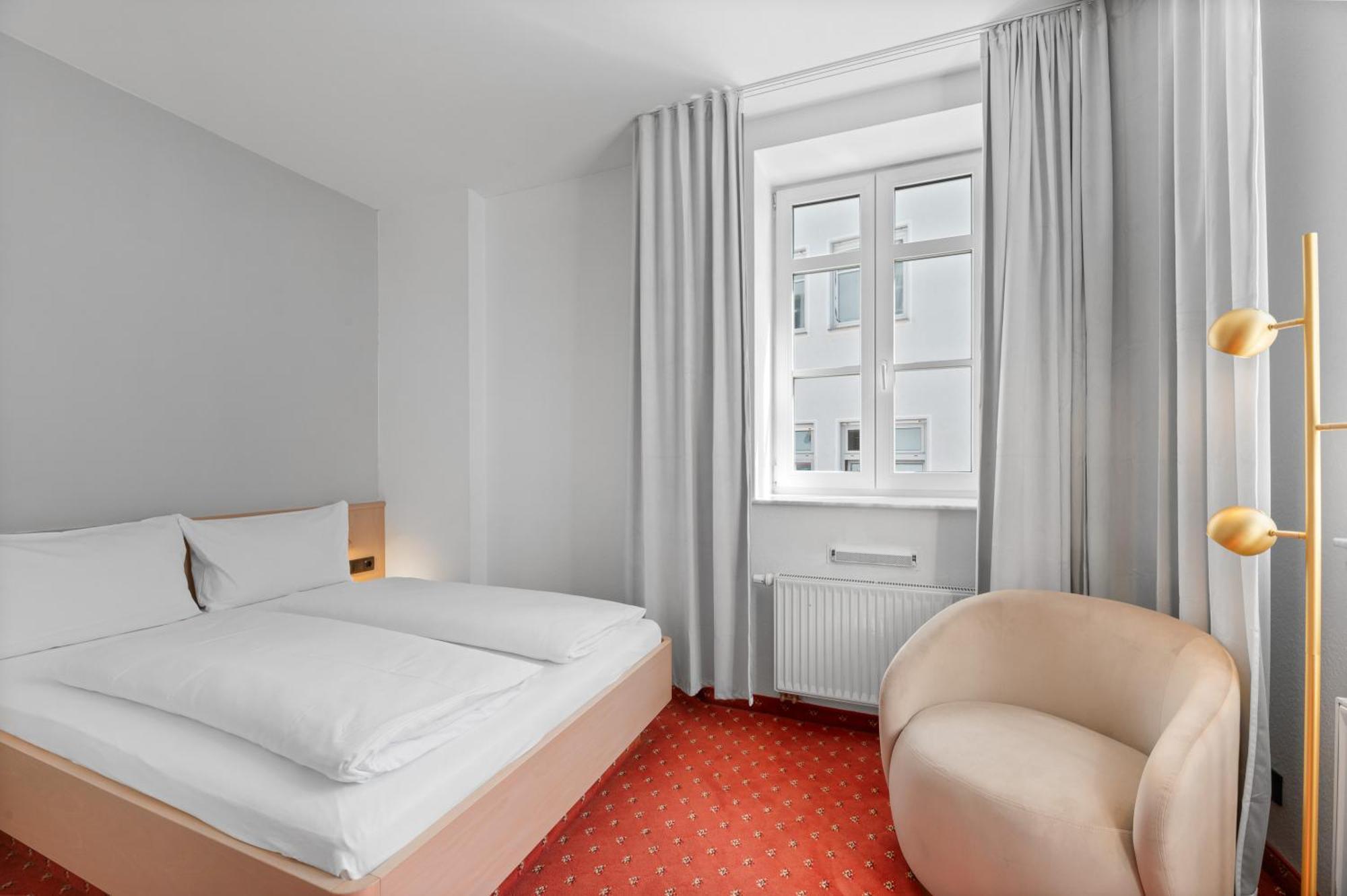 Steiners Hotel Airport-Messe Stoccarda Esterno foto
